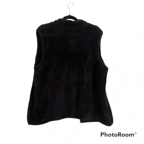 St. John’s Bay black sherpa vest XXL - Picture 2 of 6